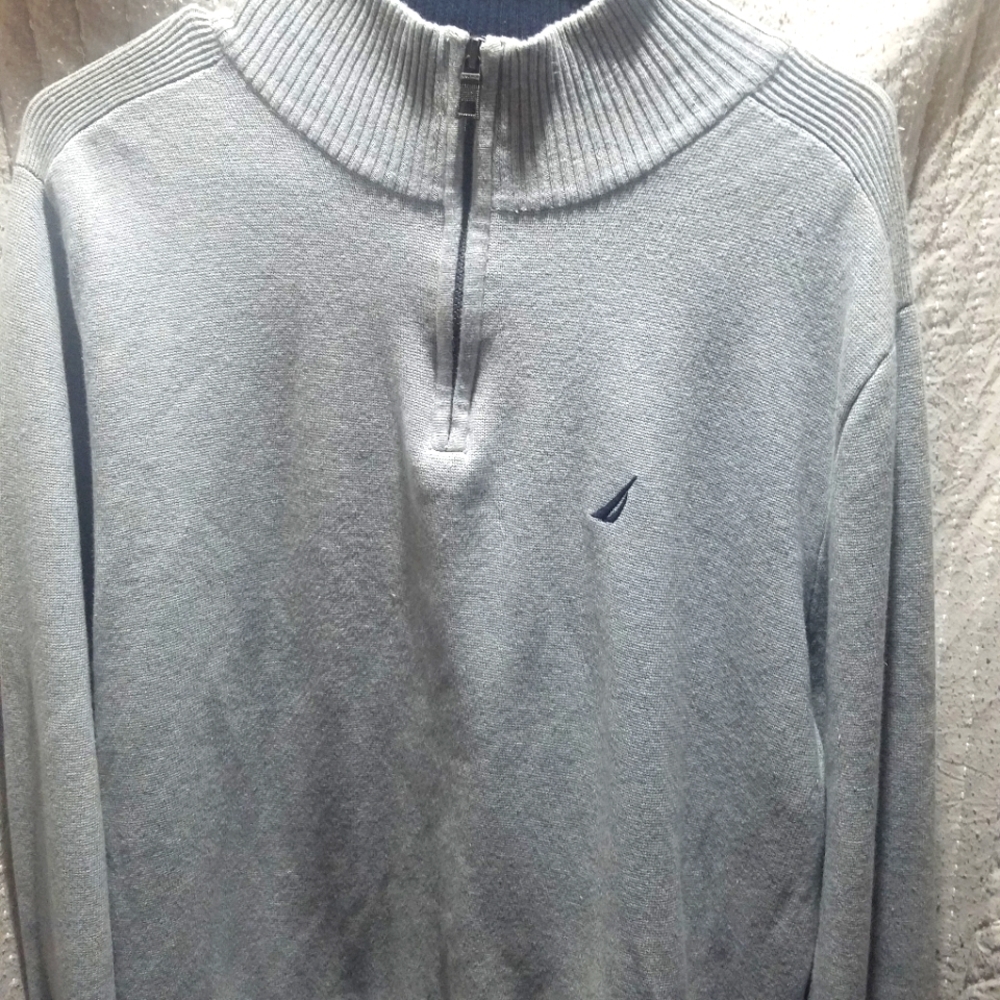 Mens large, Nautica 1/4 zip sweater very nice!
